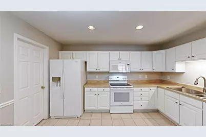 1052 Glyn Water Lane, High Point, NC 27265 - Photo 12