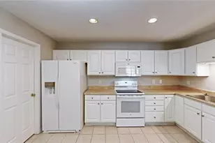 1052 Glyn Water Ln, High Point, NC 27265 - Photo 12
