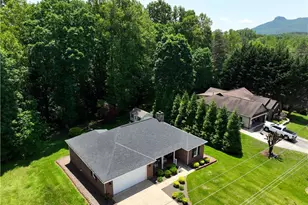516 Lynchburg Rd, Pilot Mountain, NC 27041 - Photo 4