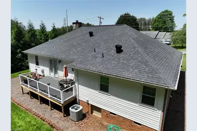 516 Lynchburg Road, Pilot Mountain, NC 27041 - Photo 8