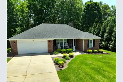 516 Lynchburg Road, Pilot Mountain, NC 27041 - Photo 6
