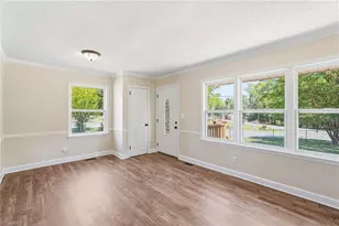 941 King St, Burlington, NC 27217 - Photo 6