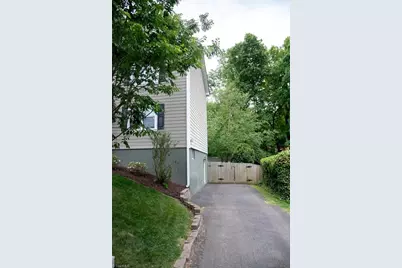 2340 Cherokee Lane, Winston-Salem, NC 27103 - Photo 4