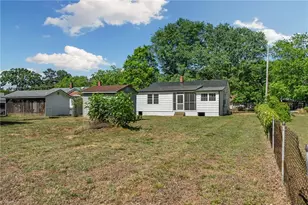 309 Hillside Dr, Lexington, NC 27295 - Photo 14