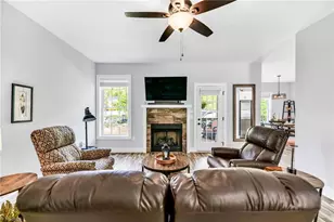 209 W Evergreen St, West Jefferson, NC 28694 - Photo 14