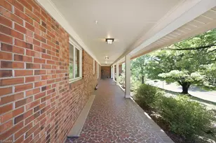 1108 Gatehouse Rd, High Point, NC 27262 - Photo 2