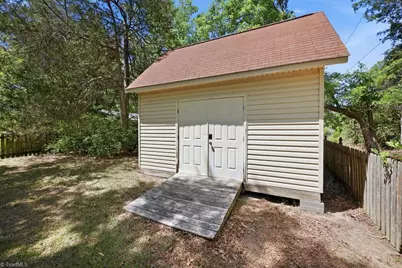 1108 Gatehouse Road, High Point, NC 28262 - Photo 26