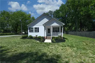 816 Barnes St, Reidsville, NC 27320 - Photo 1