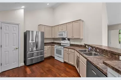 4183 Birch Hammock Drive, Greensboro, NC 27409 - Photo 18