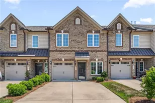 633 Stags Leap Ct, High Point, NC 27265 - Photo 2