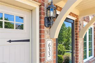 633 Stags Leap Ct, High Point, NC 27265 - Photo 2