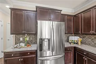 633 Stags Leap Ct, High Point, NC 27265 - Photo 8