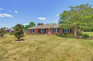 633 Nottinghill Dr, Winston-Salem, NC 27107 - Photo 1