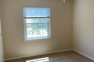 5639 Hornaday Rd, Greensboro, NC 27409 - Photo 18