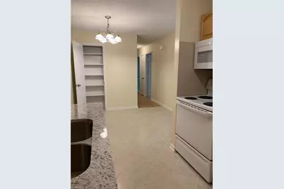 5639 Hornaday Road #G, Greensboro, NC 27409 - Photo 4