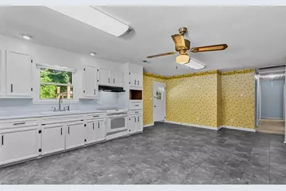 509 Valleybrook Drive, Jamestown, NC 27282 - Photo 12