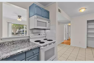 5643 Hornaday Road #D, Greensboro, NC 27409 - Photo 14