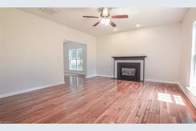 2914 Chestnut Heights Road, Winston-Salem, NC 27107 - Photo 2