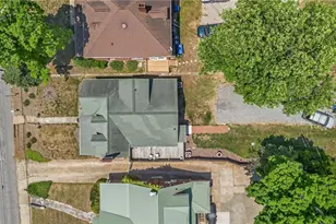 704 6th St, North Wilkesboro, NC 28659 - Photo 2