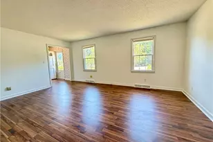 404 Irving Park Ct, Kernersville, NC 27284 - Photo 4