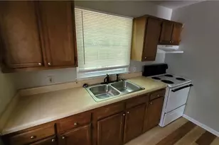 1104 Logan St, Greensboro, NC 27406 - Photo 6