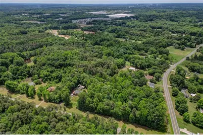 277 Willowlake Road, Greensboro, NC 27405 - Photo 10