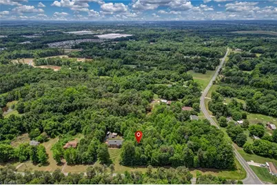277 Willowlake Road, Greensboro, NC 27405 - Photo 4
