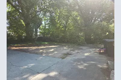 909 E Florida Street, Greensboro, NC 27406 - Photo 16