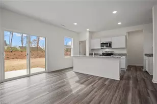 979 Riverbank Dr, Kernersville, NC 27284 - Photo 6