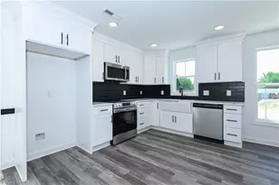 213 S English St, Greensboro, NC 27401 - Photo 8
