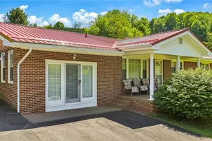 346 Piney Creek Rd, Lansing, NC 28643 - Photo 2