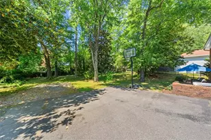 4311 Dogwood Dr, Greensboro, NC 27410 - Photo 26