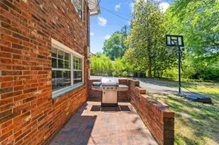 4311 Dogwood Dr, Greensboro, NC 27410 - Photo 26
