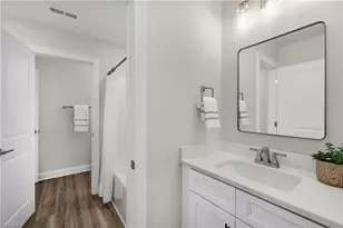 2103 Medhurst Dr, Greensboro, NC 27410 - Photo 20