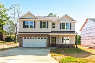 2103 Medhurst Dr, Greensboro, NC 27410 - Photo 2