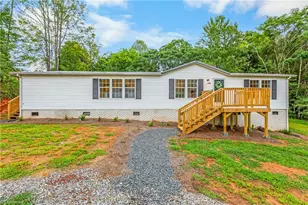 1100 Sandy Ln, Sandy Ridge, NC 27046 - Photo 2