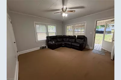 421 Summit Avenue, Asheboro, NC 27203 - Photo 2