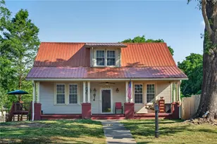 1305 E Meadow Rd, Eden, NC 27288 - Photo 2