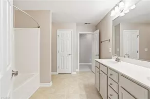 32 Tanner Woods Ln, Greensboro, NC 27410 - Photo 26