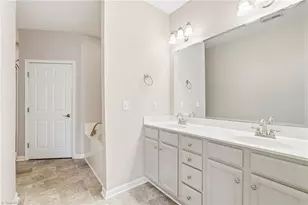 32 Tanner Woods Ln, Greensboro, NC 27410 - Photo 16