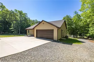 484 Vernon Rd, Reidsville, NC 27320 - Photo 4