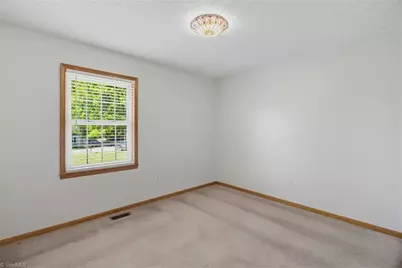 304 Oakwood Circle, Lexington, NC 27295 - Photo 24