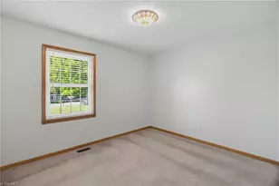 304 Oakwood Cir, Lexington, NC 27295 - Photo 24
