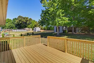 304 Oakwood Cir, Lexington, NC 27295 - Photo 26