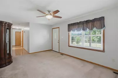 304 Oakwood Circle, Lexington, NC 27295 - Photo 8
