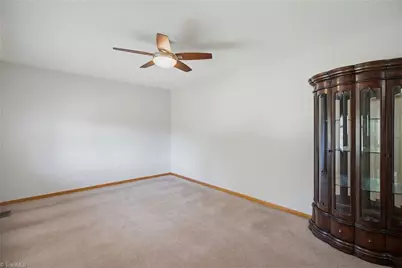 304 Oakwood Circle, Lexington, NC 27295 - Photo 6