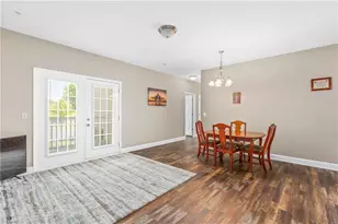 2431 Eagle Creek Ct, Winston-Salem, NC 27103 - Photo 2