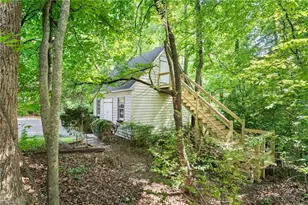 2460 Vincent Rd, Winston-Salem, NC 27106 - Photo 2