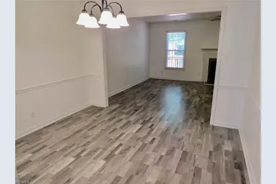 2424 Cottage Place, Greensboro, NC 27455 - Photo 8