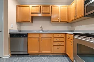 7100 W Friendly Ave, Greensboro, NC 27410 - Photo 6